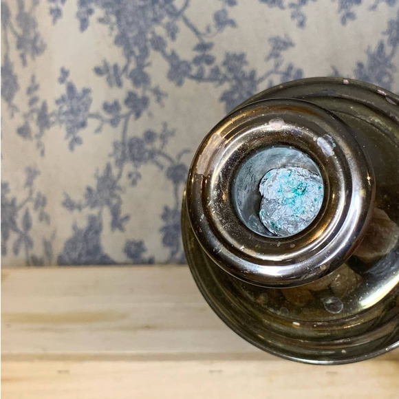 Pair of Vintage F. B. Rogers Silverplated Candlesticks Japan - Picture 8 of 8